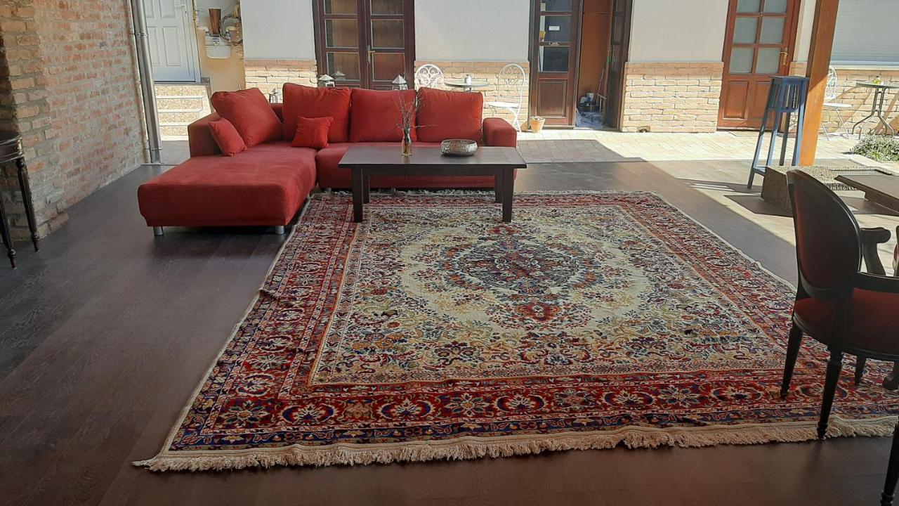גיולה Guest House Romantika Panzio מראה חיצוני תמונה