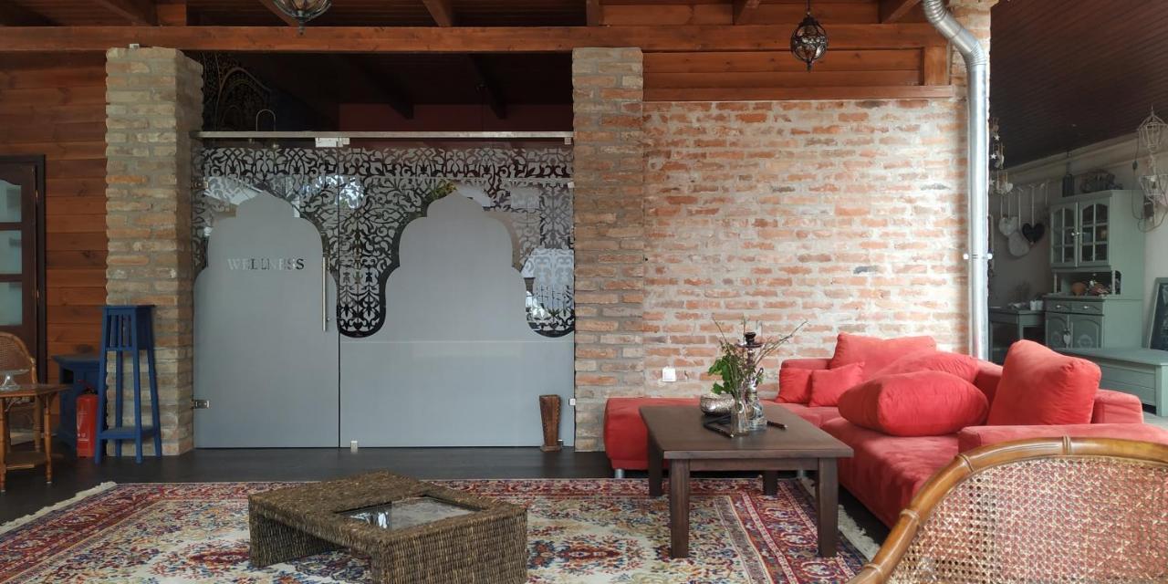 גיולה Guest House Romantika Panzio מראה חיצוני תמונה