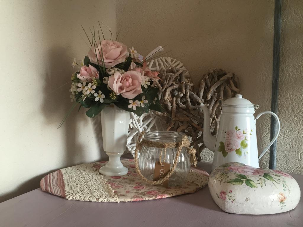 גיולה Guest House Romantika Panzio מראה חיצוני תמונה